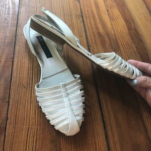 Vintage white leather Anne Klein flats size 5.5